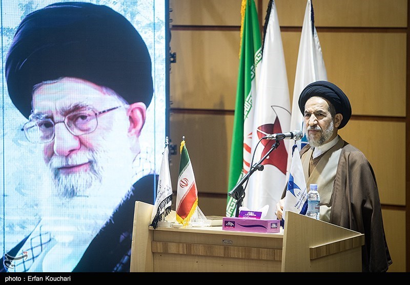 امام جمعه موقت تهران: تصمیمات درست دولتمردان راه را برای عزت اقتصادی کشور هموار می‌کند