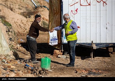 توزیع گوشت گرم در بین نیازمندان در مناطق محروم گرگان