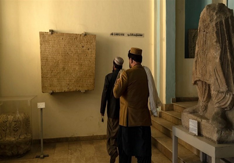 Taliban Guard Afghanistan National Museum After It Reopens