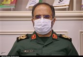 حضور فرمانده سپاه قم در منزل شهید بسیجی مدافع امنیت + فیلم