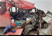 وضعیت پایدار 16 مصدوم حادثه سرویس دانش‌آموزان در کرمانشاه/ بی‌احتیاطی راننده کامیون علت تصادف بود