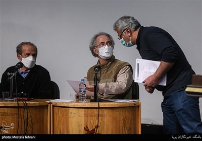 اسماعیل عباسی و علی کاوه عکاسان پیشکسوت خبری در انتخابات انجمن صنفی عکاسان مطبوعاتی ایران
