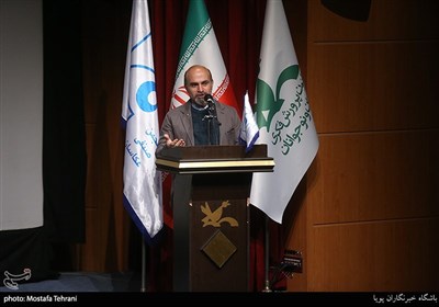 سخنرانی حمید فروتن کاندیدای انتخابات انجمن صنفی عکاسان مطبوعاتی ایران