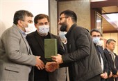مدال‌های 8 قهرمان آذربایجان شرقی به موزه آستان قدس رضوی اهدا شد