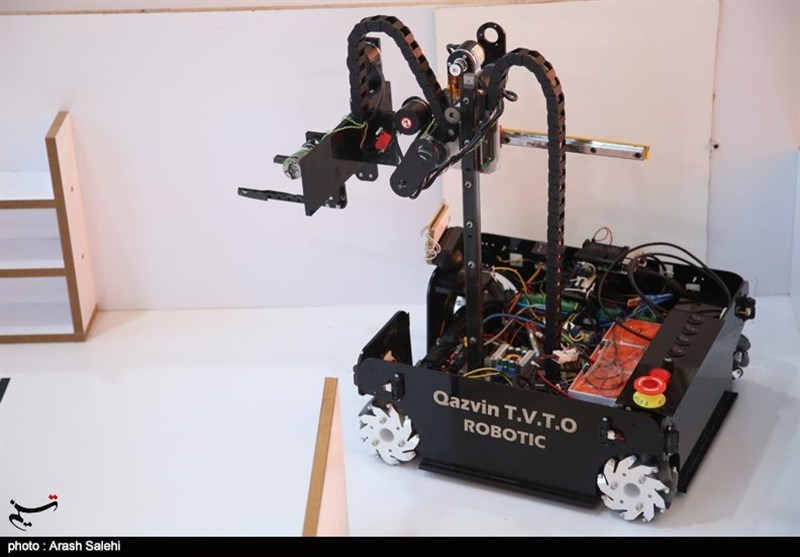 قزوین قهرمان مسابقات ملی مهارت رباتیک شد