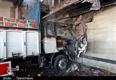 آتش‌سوزی کامیونت حامل میوه در میدان بار سپاد مشهد مهار شد+عکس