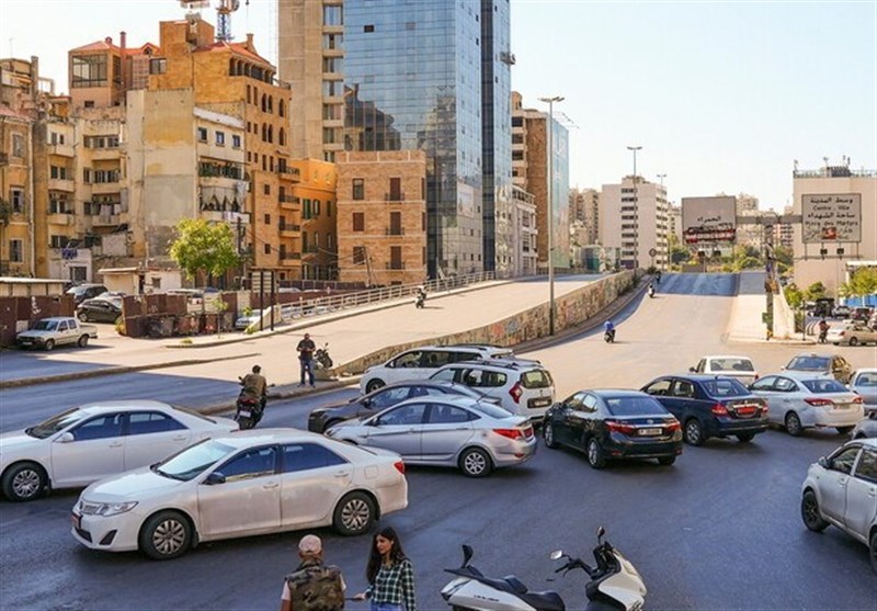 اعتصاب بخش حمل و نقل زمینی در لبنان و مسدود شدن مسیرهای این کشور
