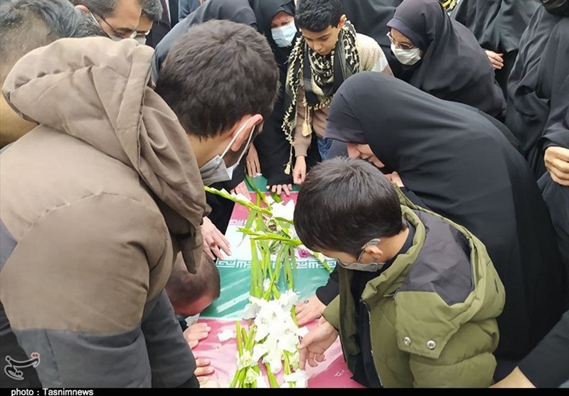 تشییع و تدفین باشکوه 2شهید دوران دفاع‌مقدس در استان کردستان از دریچه دوربین تسنیم+فیلم