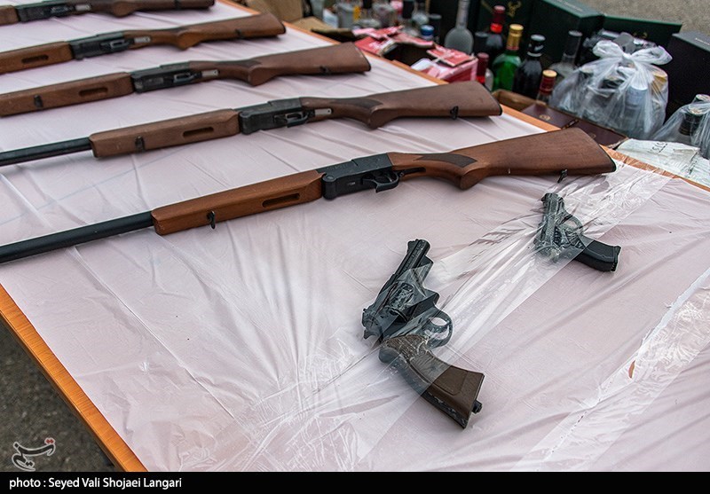 انهدام باند قاچاق سلاح و مهمات در باوی خوزستان/ 50 قبضه سلاح شورشی از 2 متهم کشف شد
