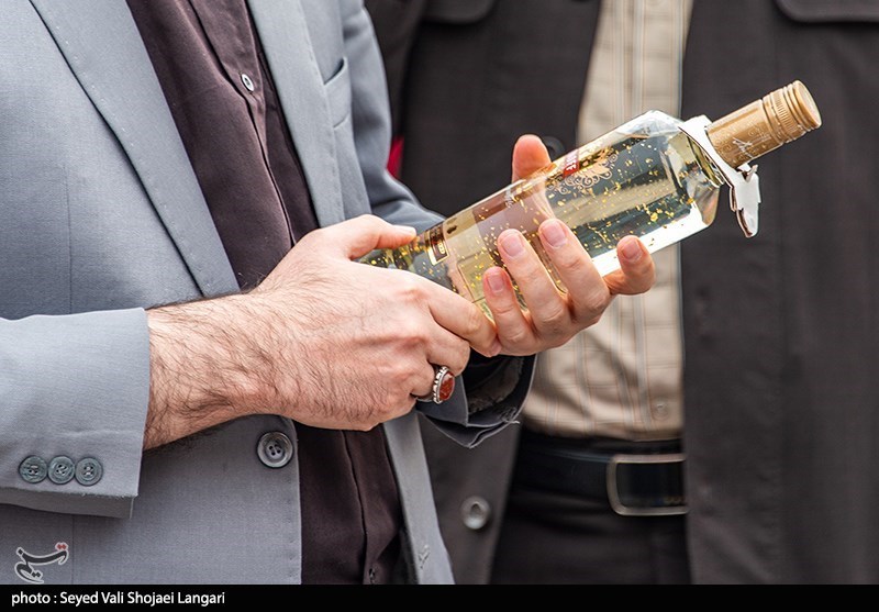 دستگیری فروشنده مشروبات تقلبی در رباط‌کریم‌