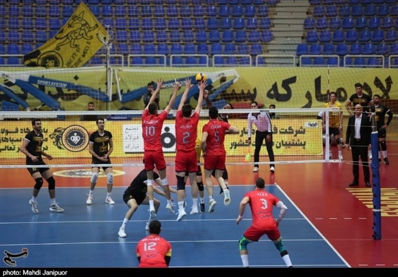 دیدار تیم‌های والیبال فولاد سیرجان و سپاهان اصفهان به روایت تصویر