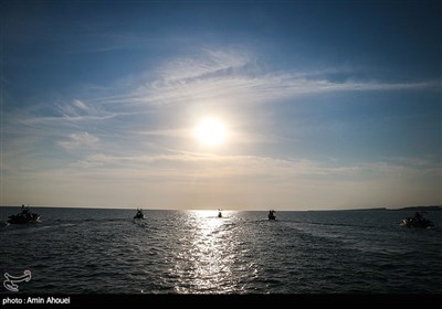 IRGC Commandos Participate in Massive Military Exercise along Southern Shores