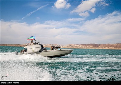 IRGC Commandos Participate in Massive Military Exercise along Southern Shores