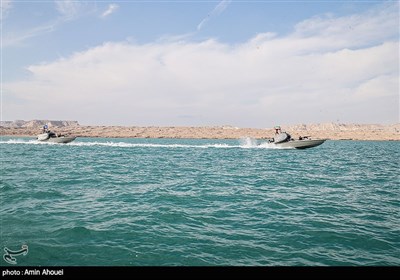 IRGC Commandos Participate in Massive Military Exercise along Southern Shores