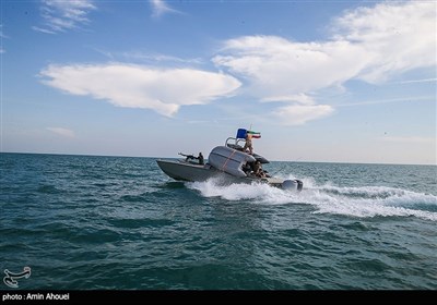 IRGC Commandos Participate in Massive Military Exercise along Southern Shores