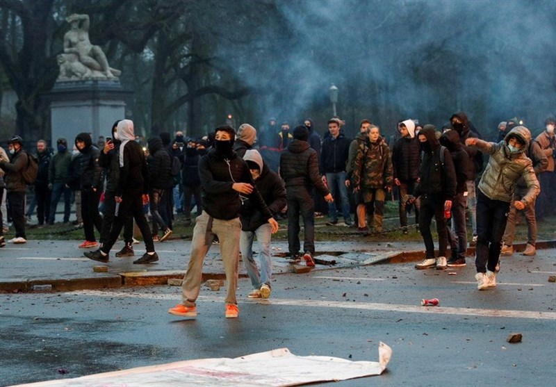 Dozens Arrested Amid Anti-COVID Restrictions Protests in Brussels (+Video)