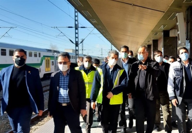 فیلم// حضور زاکانی در محل حادثه برخورد دو قطار خط 5 مترو تهران