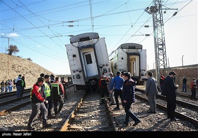 حادث اصطدام قطاري مترو بين طهران وكرج