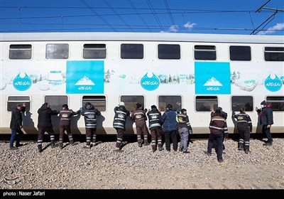 حادث اصطدام قطاري مترو بين طهران وكرج