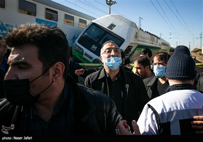حضور شهردار تهران در حادثه برخورد دو قطار متروی کرج - تهران