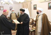 دیدار مدیران حوزه‌های علمیه با اسقف اعظم ارامنه در استان آذربایجان‌غربی + تصاویر