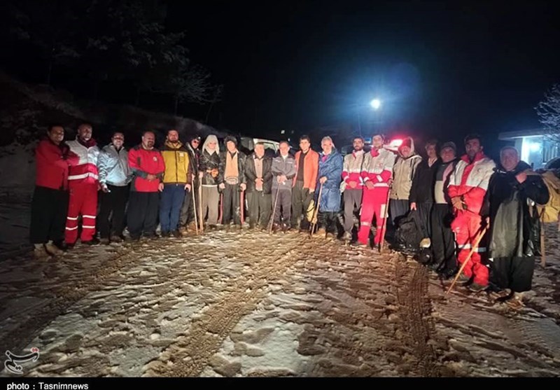 22 کوهنورد مفقود شده در استان کرمانشاه توسط هلال احمر نجات یافتند