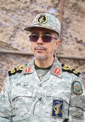 سرلشکر محمد باقری رئیس ستاد کل نیروهای مسلح در آخرین مرحله رزمایش پیامبر اعظم 17 سپاه