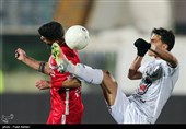 دیدار فوتبال تیم‌های پرسپولیس و ذوب‌آهن