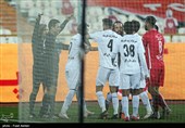 دیدار فوتبال تیم‌های پرسپولیس و ذوب‌آهن