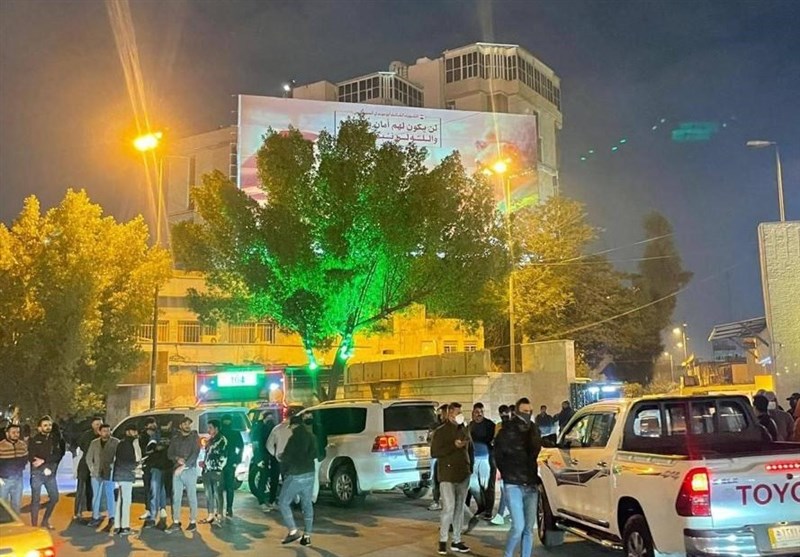 تجمع مردم عراق در مخالفت با برداشته‌شدن بنای یادبود شهید المهندس
