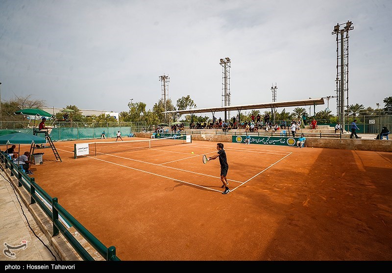 برگزاری لیگ برتر تنیس در زمین‌های مجموعه انقلاب