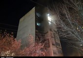 وقوع آتش سوزی در آپارتمان 9 طبقه در کرمانشاه / 12 نفر مصدوم و 2 فوتی + فیلم
