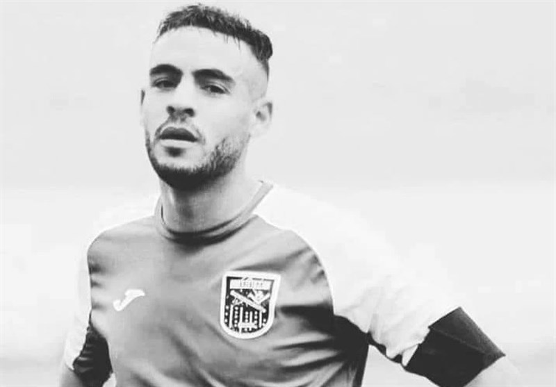 مرگ یک بازیکن دیگر در زمین فوتبال؛ این بار در الجزایر + فیلم و عکس
