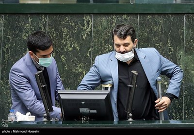 حجت الله عبدالملکی وزیر تعاون کار و رفاه اجتماعی در جلسه صحن علنی مجلس شورای اسلامی
