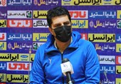 حسینی: پیکان بیشترین ضرر را از اشتباهات داوری داشته است/ هم ما دنبال ارائه فوتبال خوب هستیم و هم گل‌گهر