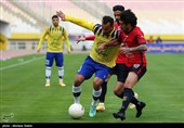 دیدار تیم های فوتبال نساجی مازندران و نفت مسجدسلیمان