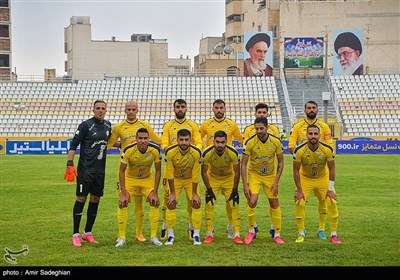 دیدار تیم های فجر شهید سپاسی شیراز و هوادار تهران