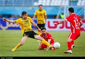 دیدار تیم های فوتبال سپاهان و پرسپولیس
