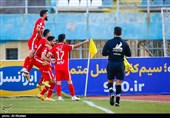 دیدار تیم های فوتبال سپاهان و پرسپولیس
