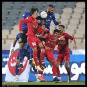 دیدار تیم های فوتبال استقلال تهران و فولاد خوزستان