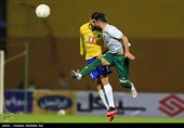 لیگ برتر فوتبال| تساوی دو دیدار همزمان در نیمه اول/ برخورد سرد رحمتی و منصوریان