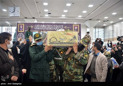 آیین استقبال از پیکر 9 شهید دوران دفاع مقدس در فرودگاه شهید دستغیب شیراز