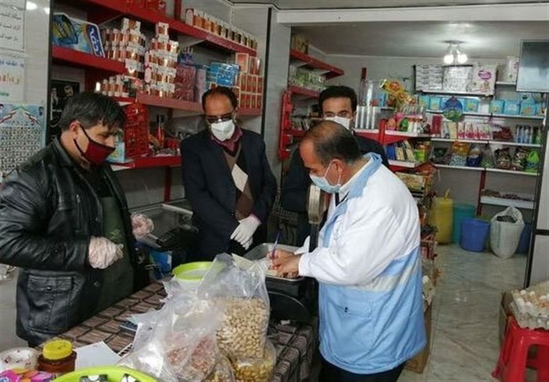 کمک نیروهای بسیجی برای کنترل قیمت‌ها در استان خراسان جنوبی/ تشدید نظارت‌ها بر بازار