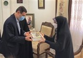 رئیس بنیاد شهید با خانواده نخستین شهید سلامت استان گلستان دیدار کرد