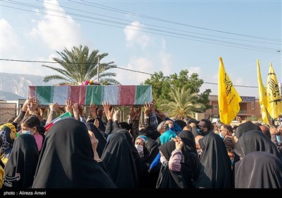 تشییع پیکر شهید گمنام در لامرد استان فارس- عکس خبری تسنیم
