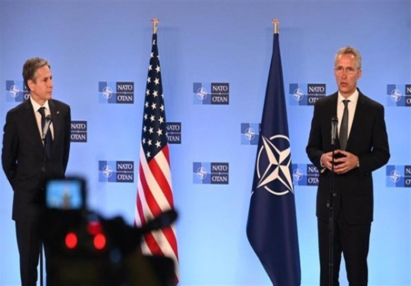 گفتگوی تلفنی وزیر خارجه آمریکا و دبیرکل ناتو درباره اوکراین