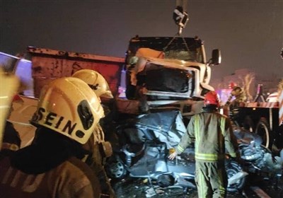  تصادف زنجیره‌ای ۴۰ خودرو در آزادراه زنجان ـ قزوین/ ۱۵ نفر مصدوم شدند 