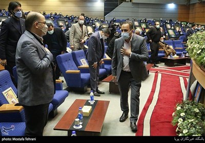 حضور حسین قناعتی رئیس دانشگاه علوم پزشکی در مراسم دومین سالگرد شهید حاج قاسم سلیمانی در دانشگاه علوم پزشکی تهران