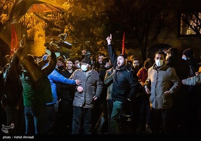 تجمع اعتراضی دانشجویان مقابل سفارت سوئیس در تهران