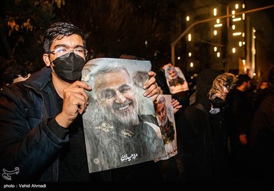 تجمع اعتراضی دانشجویان مقابل سفارت سوئیس در تهران